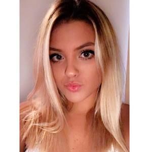 Meet your Posher, Gabrielle